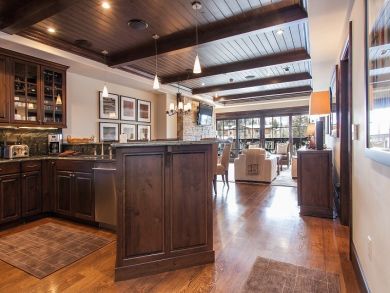 Luxury Vail 3 Bedroom Ski Condo - Sleeps 6 - Mountain Views Luxury Vail 3 Bedroom Ski Condo - Sleeps 6 - Mountain Views